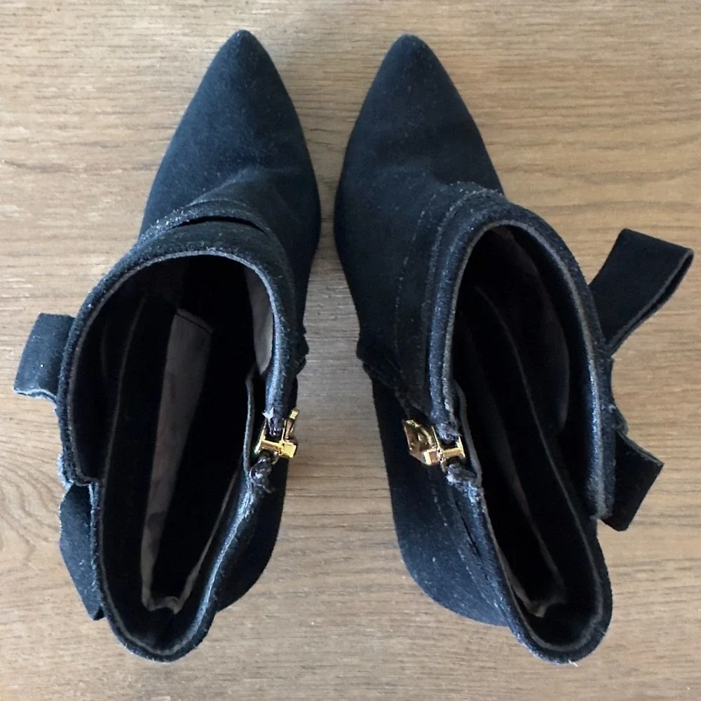 Ted Baker Sailly Suede Leather Black & Gold Ankle Boots-Bow Detail-Size US‎ 6
